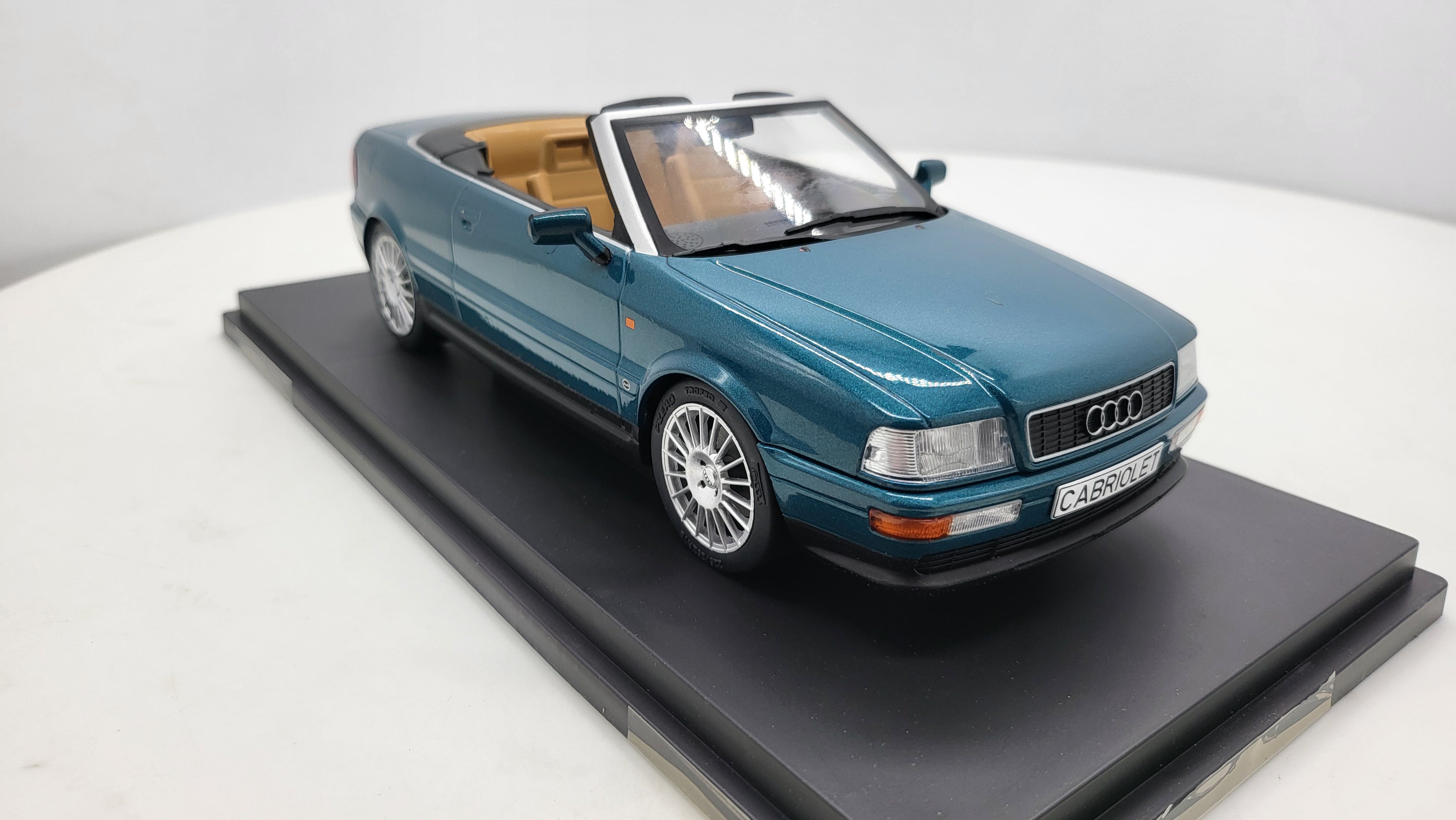 Audi Cabriolet Donker Groen 1991 MCG 1:18