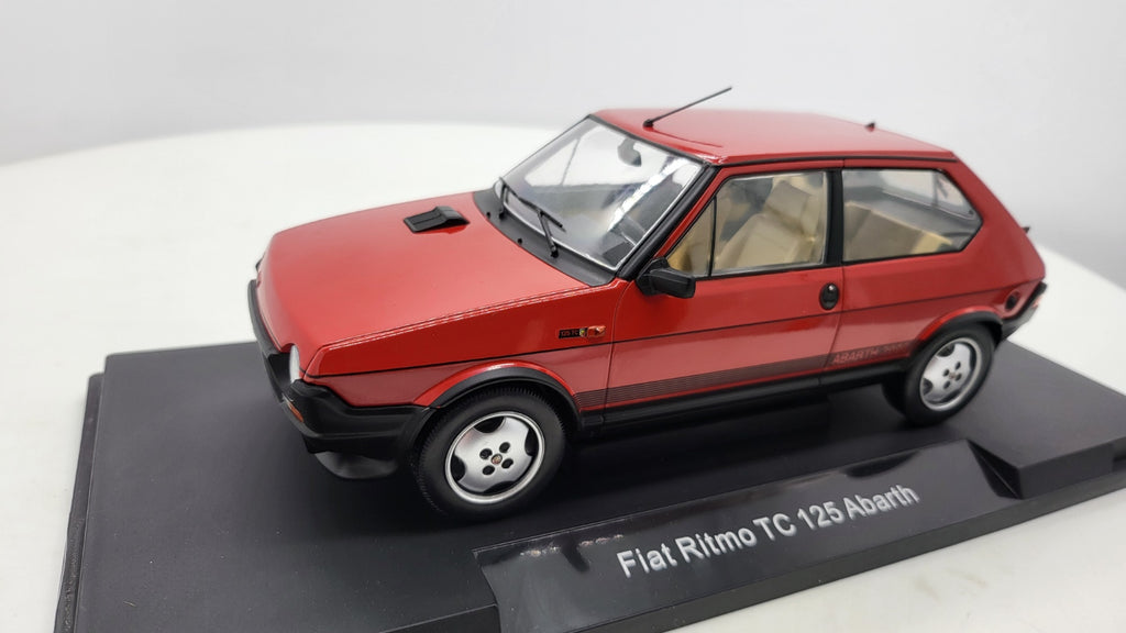MCG: Fiat Ritmo TC 125 Abarth Rood (1979) - Schaal 1:18