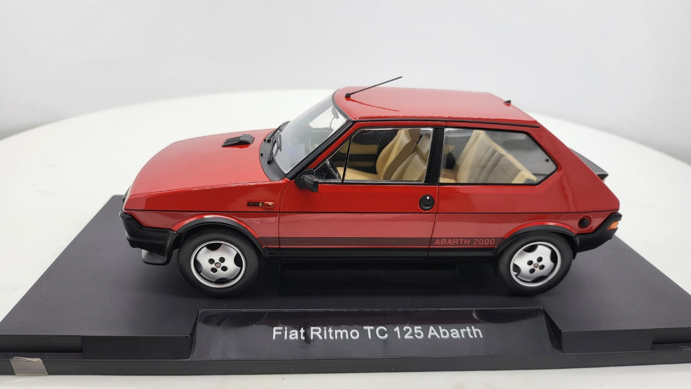 MCG: Fiat Ritmo TC 125 Abarth Rood (1979) - Schaal 1:18