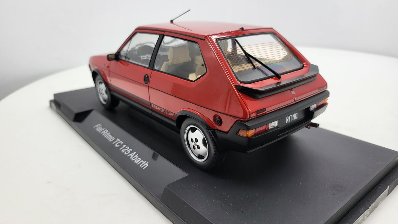 MCG: Fiat Ritmo TC 125 Abarth Rood (1979) - Schaal 1:18