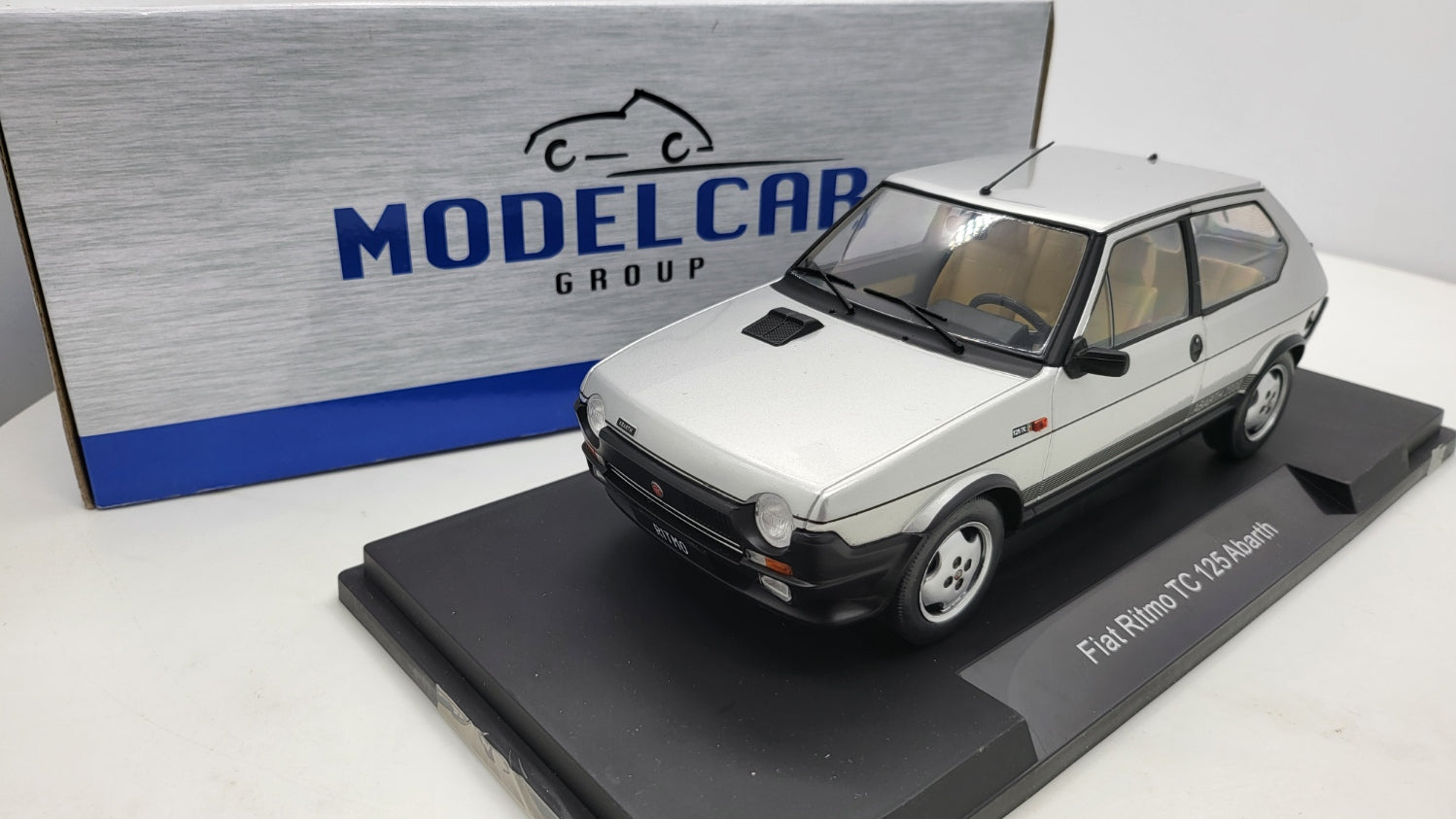 MCG: Fiat Ritmo TC 125 Abarth Zilver - Schaal 1:18