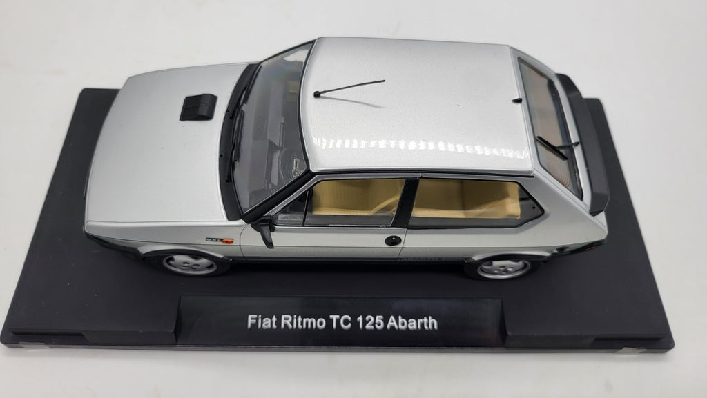 MCG: Fiat Ritmo TC 125 Abarth Zilver - Schaal 1:18