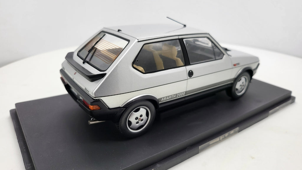 MCG: Fiat Ritmo TC 125 Abarth Zilver - Schaal 1:18
