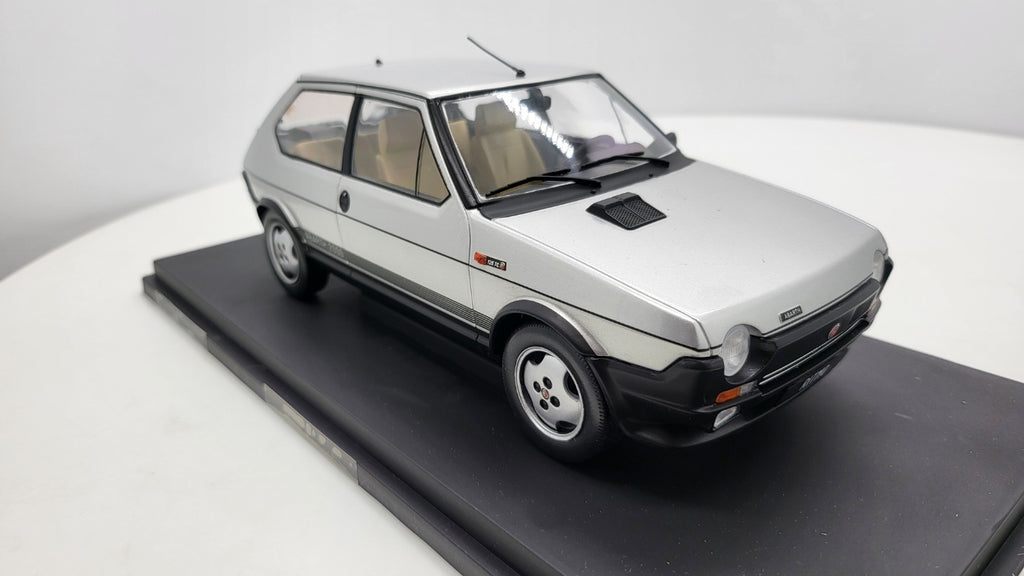 MCG: Fiat Ritmo TC 125 Abarth Zilver - Schaal 1:18
