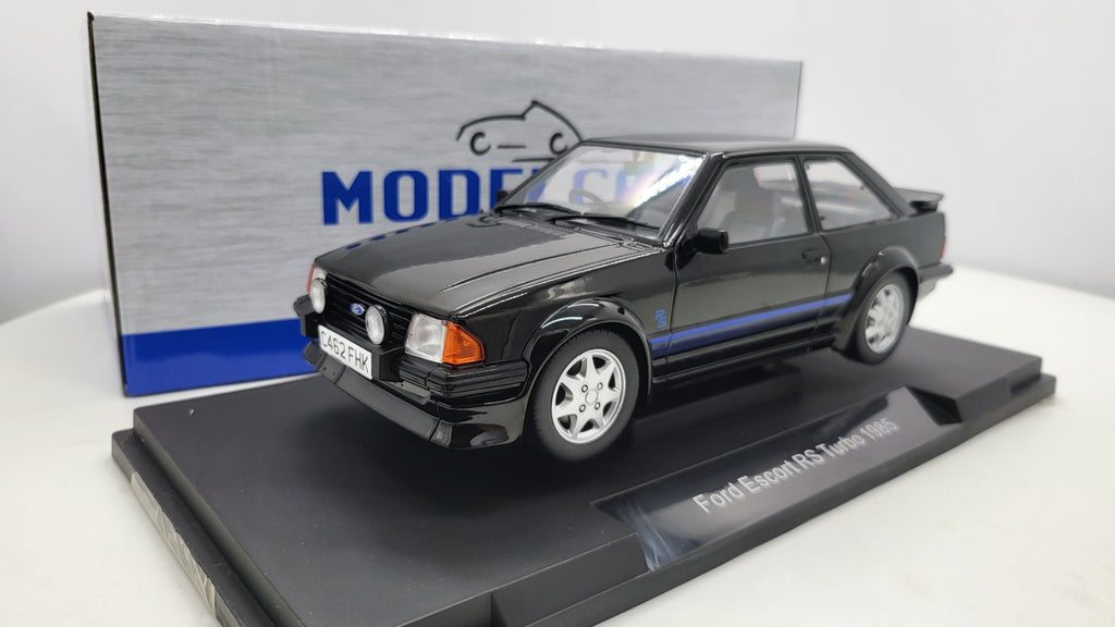 MCG: Ford Escort RS Turbo Zwart (1985) - Schaal 1:18