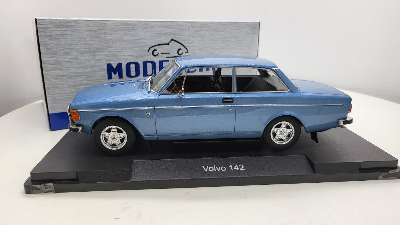 Volvo 142 Blauw 1973 — MCG 1:18