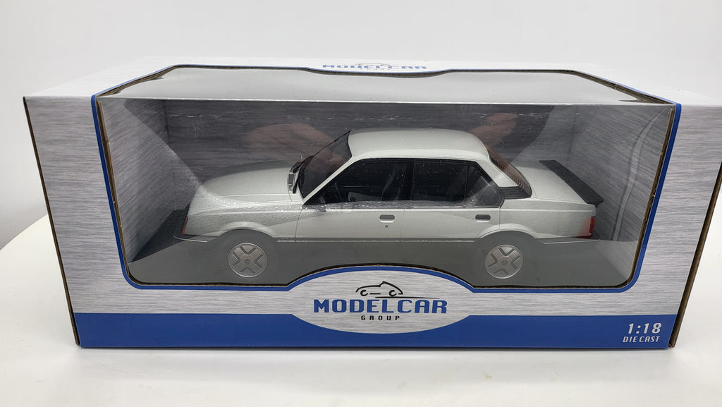 MCG: Opel Ascona C SR Zilver (1981) - Schaal 1:18