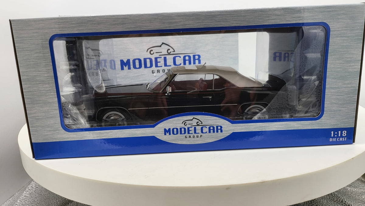 MCG - Cadillac Eldorado Convertible - Zwart - 1976 - 1:18