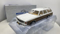 MCG: Chevrolet Caprice Estate Wagon Wit Woody (1985) - Schaal 1:18