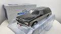 MCG: Chevrolet Caprice Estate Wagon Zilver/Grijs (1985) - Schaal 1:18
