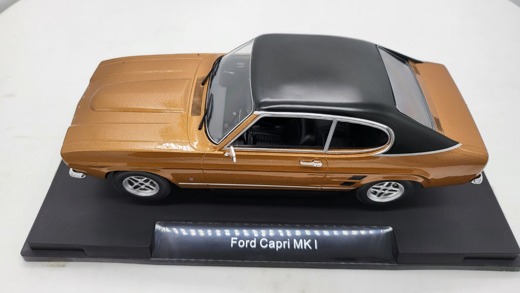 MCG: Ford Capri MK I GXL Bruin/Zwart (1973) - Schaal 1:18