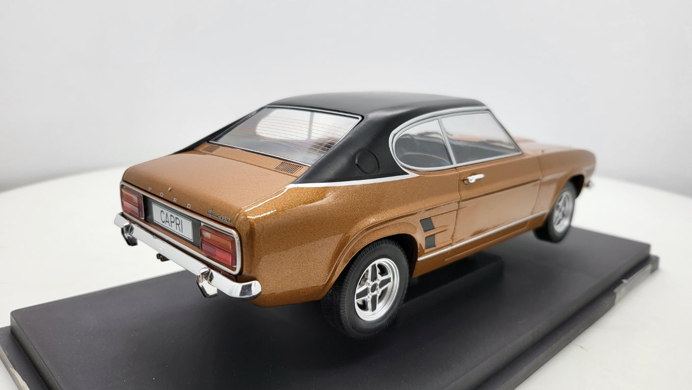 MCG: Ford Capri MK I GXL Bruin/Zwart (1973) - Schaal 1:18