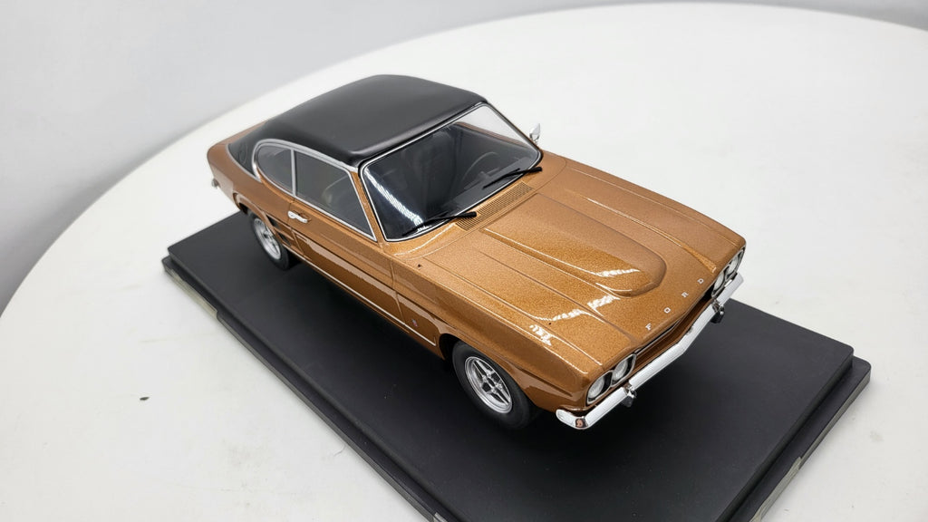 MCG: Ford Capri MK I GXL Bruin/Zwart (1973) - Schaal 1:18