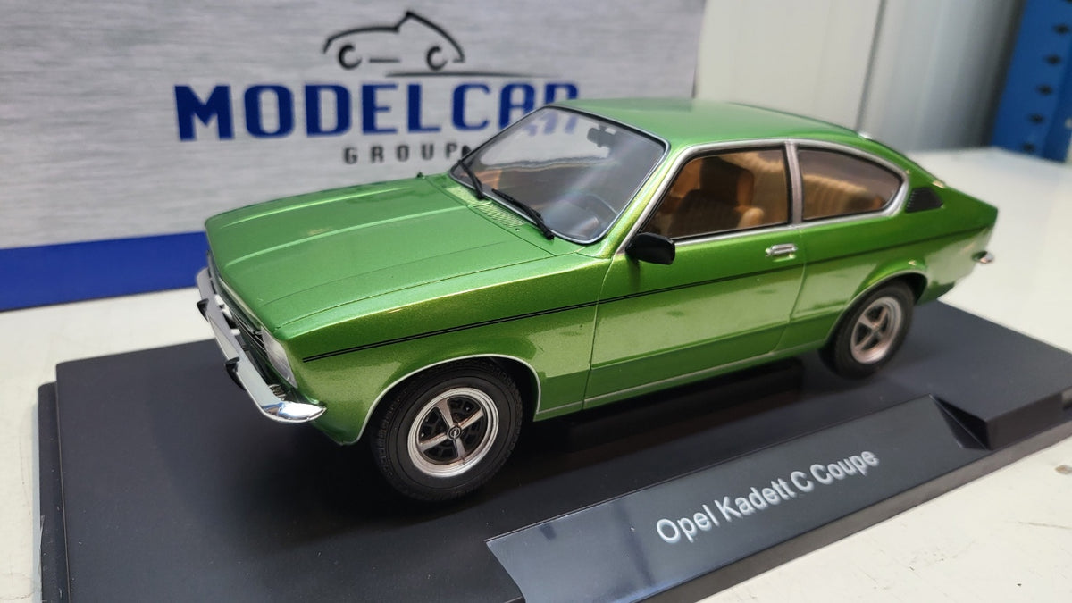 MCG Opel Kadett C Coupe Groen 1975 - Schaal 1:18