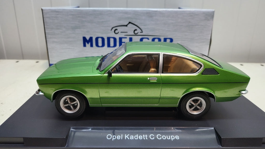 MCG Opel Kadett C Coupe Groen 1975 - Schaal 1:18