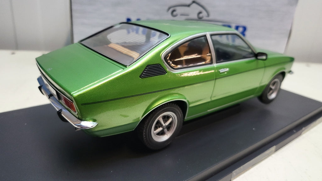 MCG Opel Kadett C Coupe Groen 1975 - Schaal 1:18