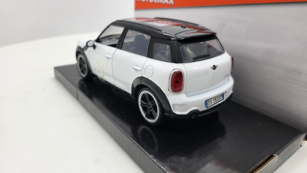 Mini Cooper S Countryman Wit/Zwart - MotorMax 1:24