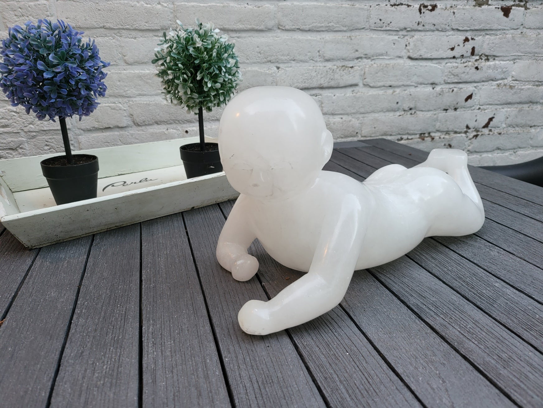 Albast Kunstwerk Kruipende baby