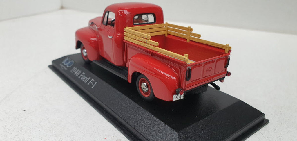 Minichamps Ford F-1 Rood 1948 - Schaal 1:43