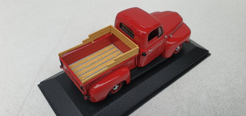 Minichamps Ford F-1 Rood 1948 - Schaal 1:43