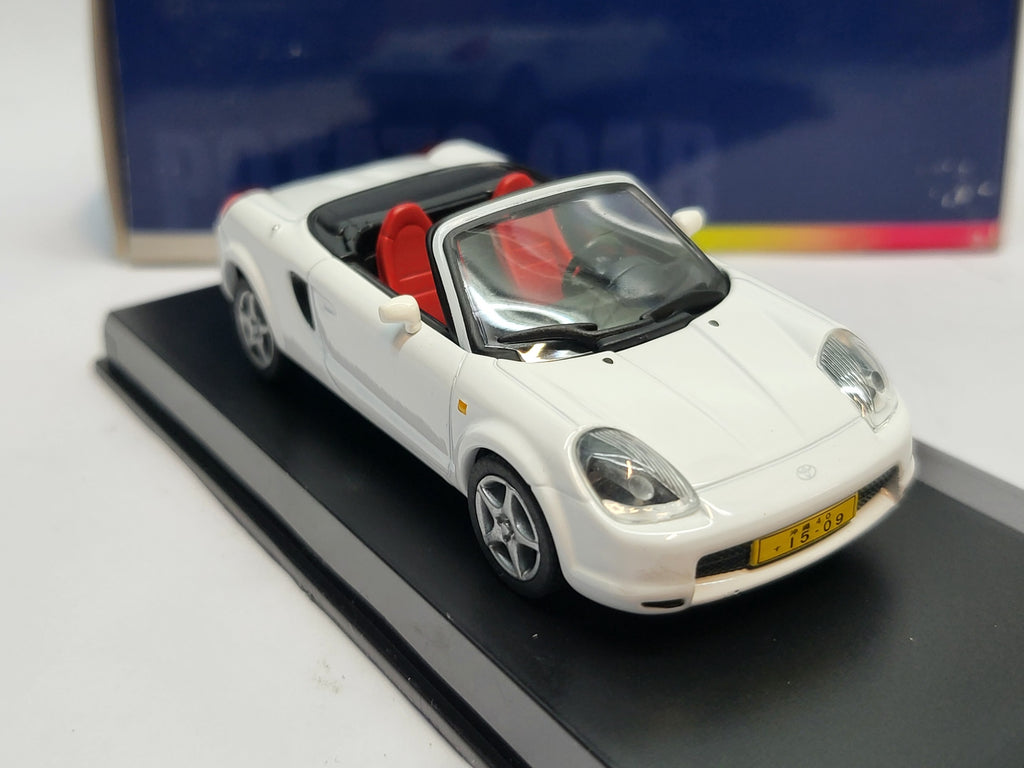 Potatocar Toyota MR2 Cabriolet, wit, 2002-2005 - Schaal 1:43