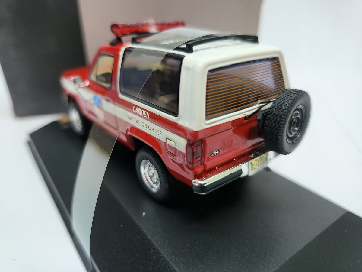 PremiumX Ford Bronco II  "Fire Department Camden - New Jersey" 1990 - Schaal 1:43 - Limited Edition