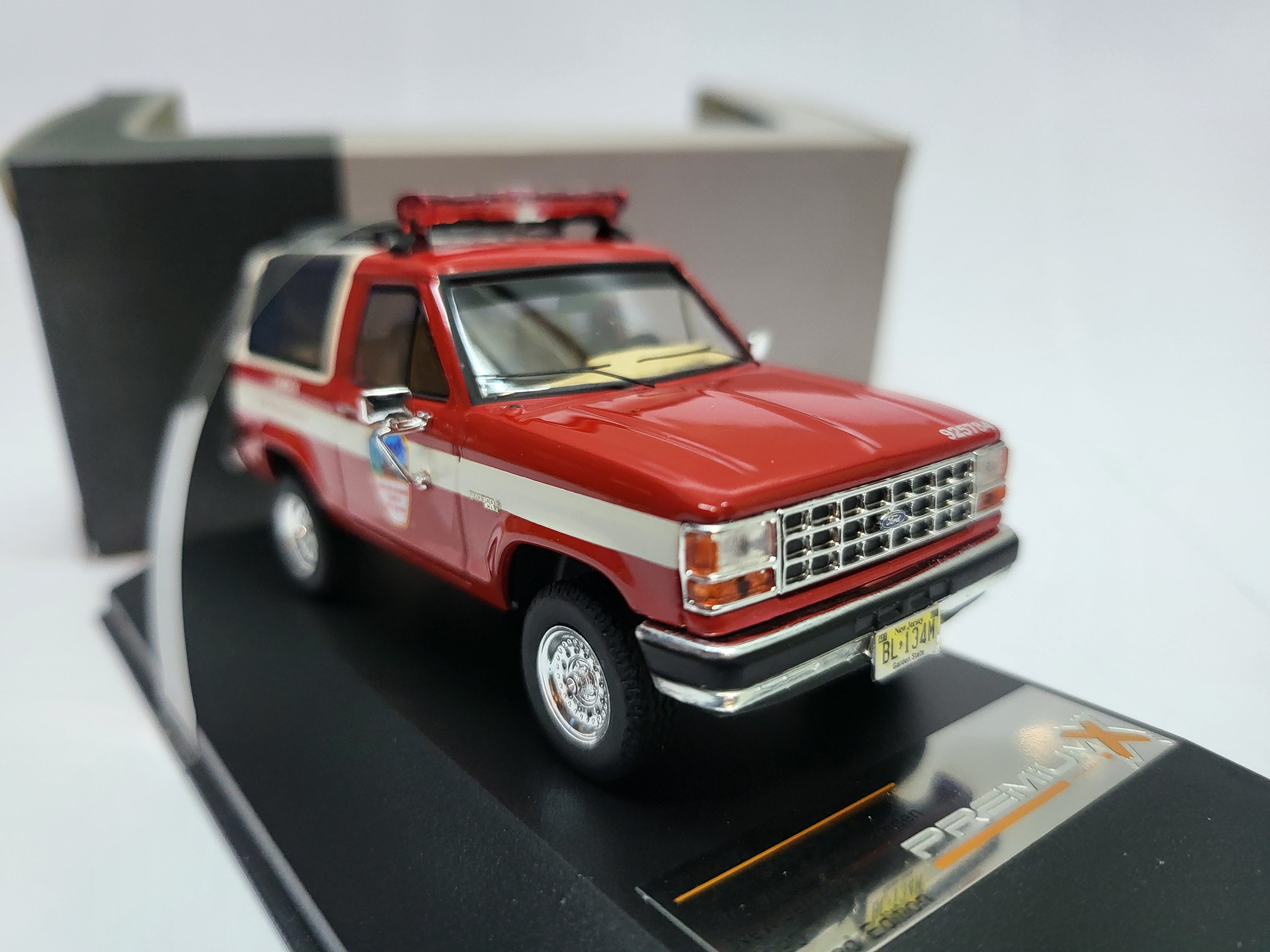 PremiumX Ford Bronco II  "Fire Department Camden - New Jersey" 1990 - Schaal 1:43 - Limited Edition