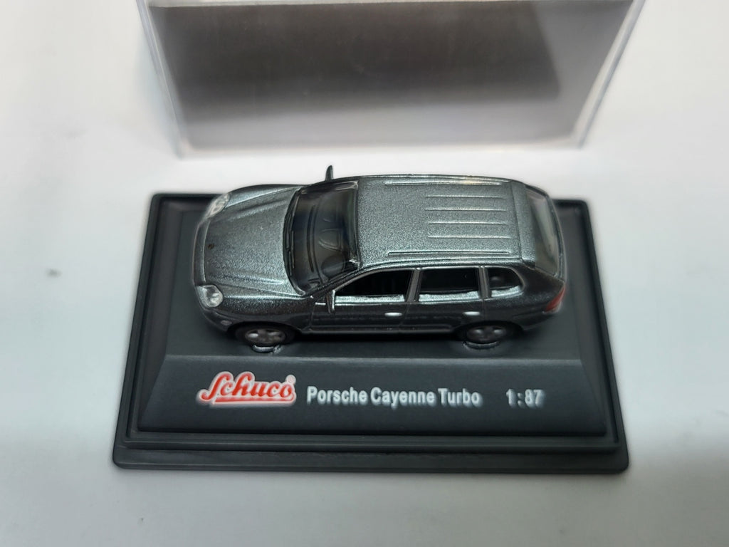 Porsche Cayenne Turbo Grijs - Schuco 1:87