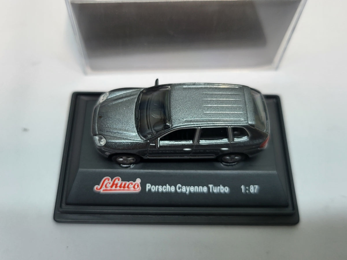 Porsche Cayenne Turbo Grijs - Schuco 1:87