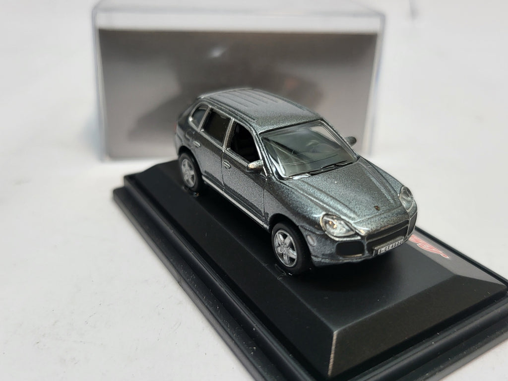Porsche Cayenne Turbo Grijs - Schuco 1:87