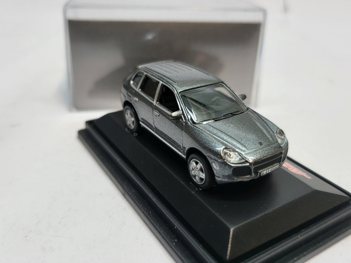 Porsche Cayenne Turbo Grijs - Schuco 1:87
