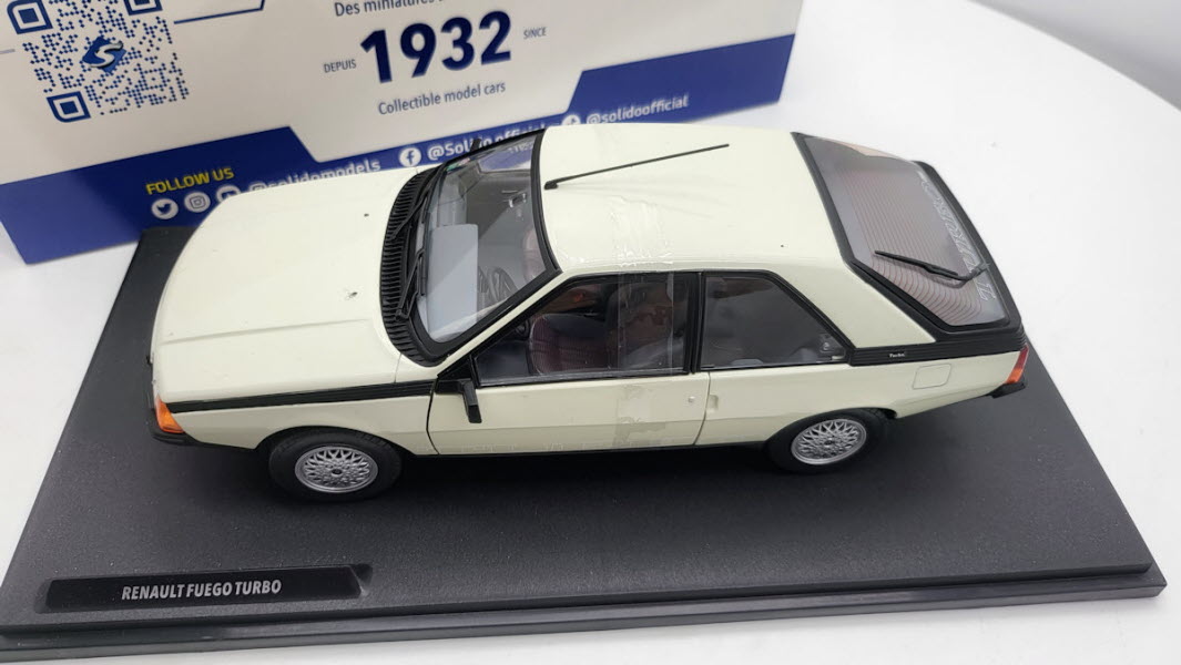 Solido: Renault Fuego Turbo Wit/Panda (1985) - Schaal 1:18