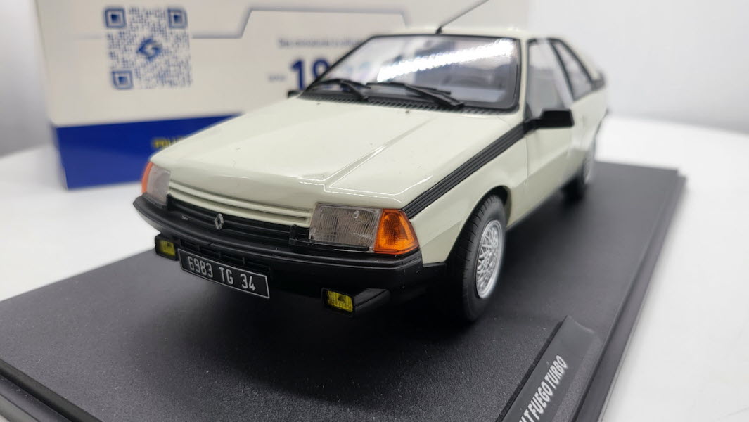 Solido: Renault Fuego Turbo Wit/Panda (1985) - Schaal 1:18