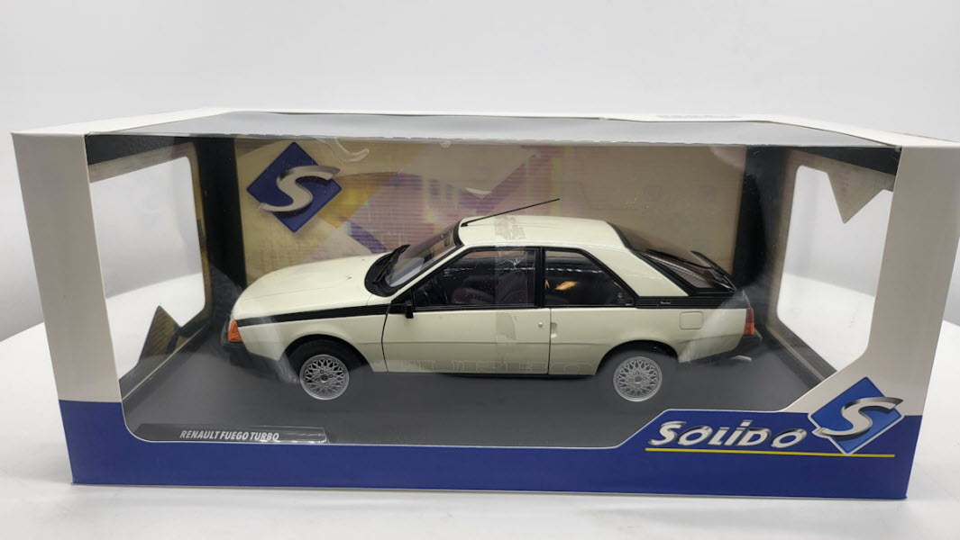 Solido: Renault Fuego Turbo Wit/Panda (1985) - Schaal 1:18