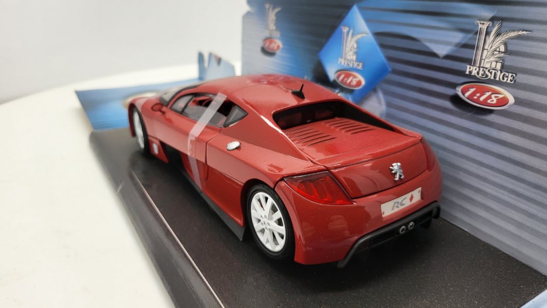 Solido: Peugeot RC Carreau Concept Car Rood - Schaal 1:18
