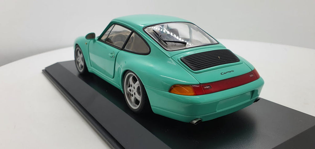 UT Models Porsche 911 993 Carrera Coupe 1993 Mint Green - Schaal 1:18