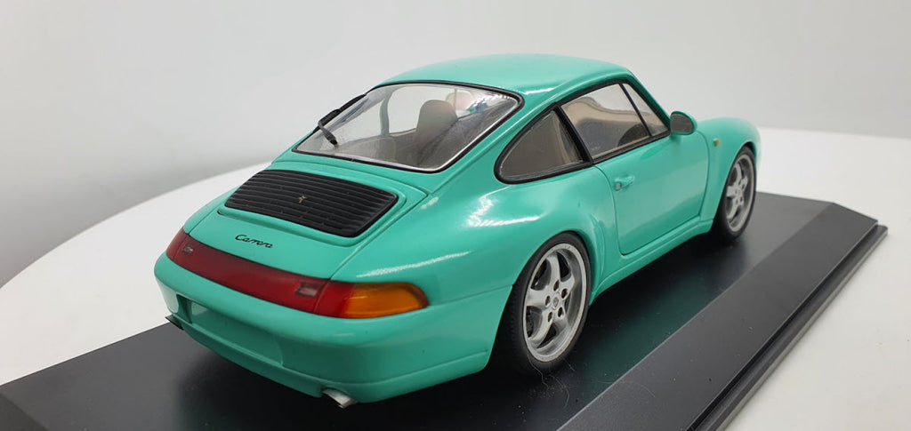 UT Models Porsche 911 993 Carrera Coupe 1993 Mint Green - Schaal 1:18