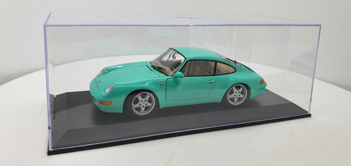 UT Models Porsche 911 993 Carrera Coupe 1993 Mint Green - Schaal 1:18