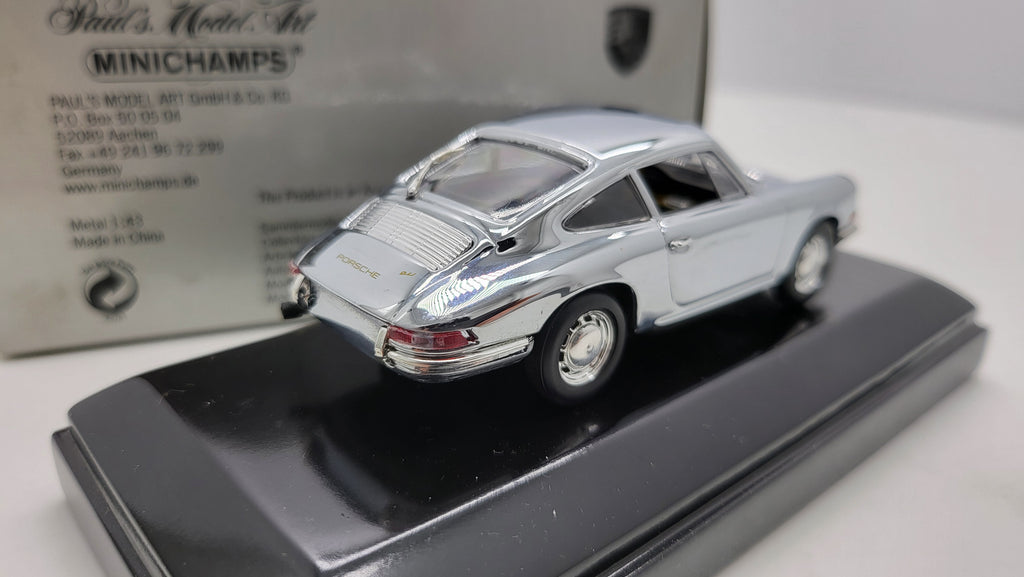 Minichamps Porsche 911 - 1963 - Chrome - 1:43