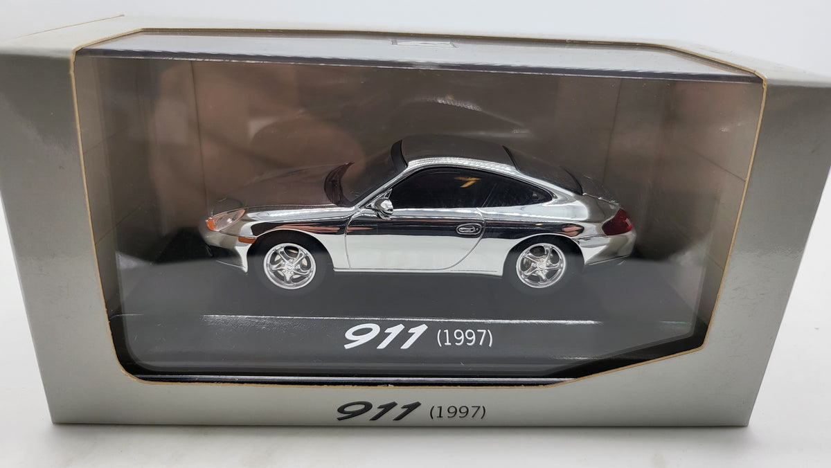 Minichamps Porsche 911 - 1963 - Chrome - 1:43