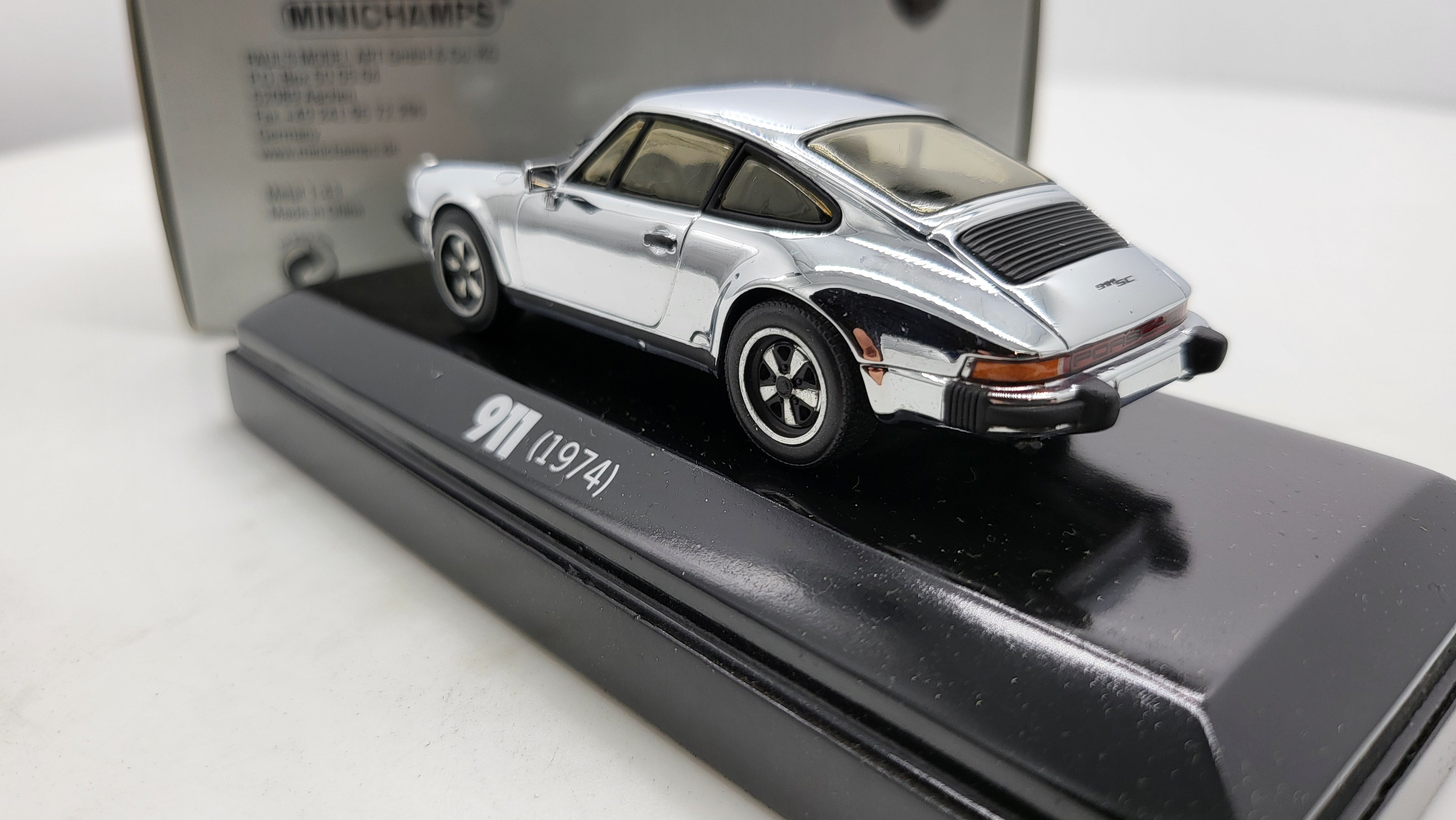 Minichamps Porsche 911 - 1974 - Chrome - 1:43 - Limited Edition