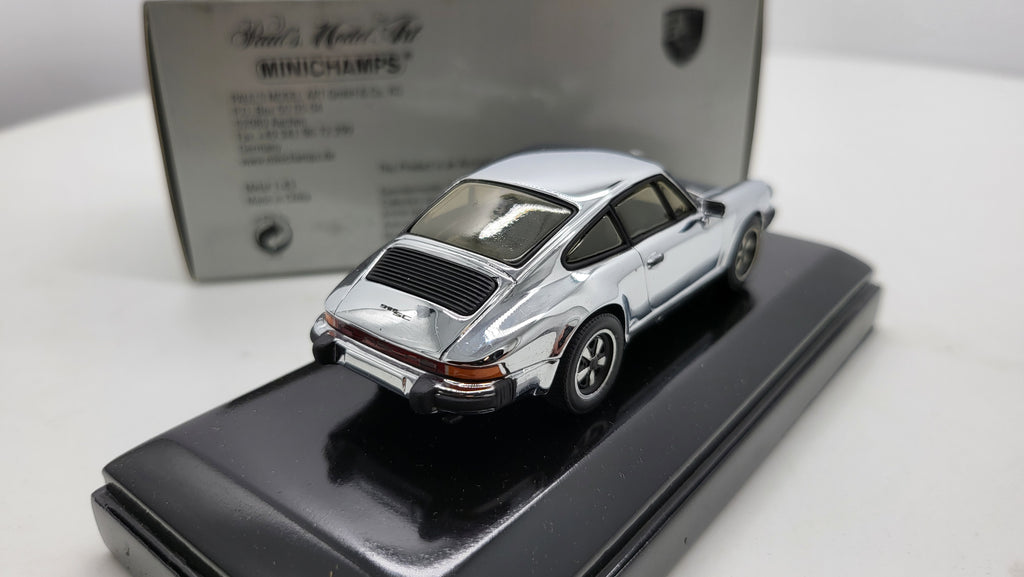 Minichamps Porsche 911 - 1974 - Chrome - 1:43 - Limited Edition