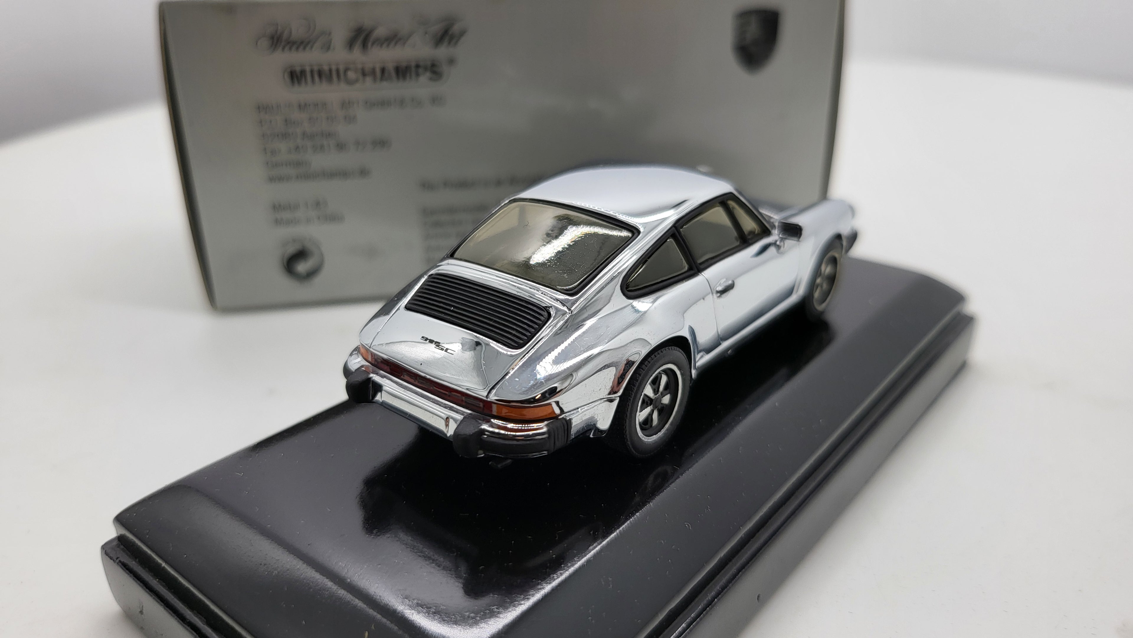 Minichamps Porsche 911 - 1974 - Chrome - 1:43 - Limited Edition