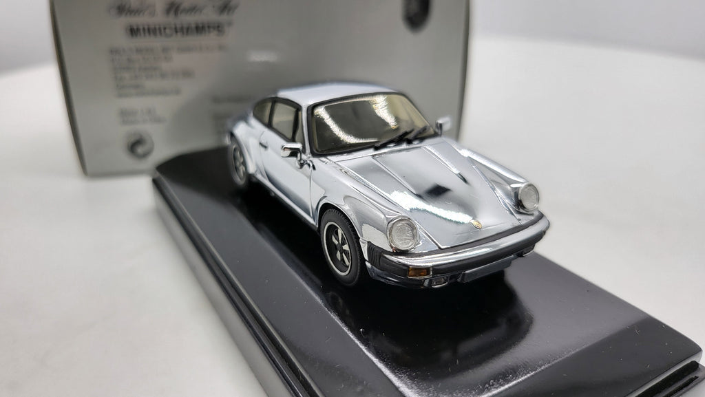 Minichamps Porsche 911 - 1974 - Chrome - 1:43 - Limited Edition
