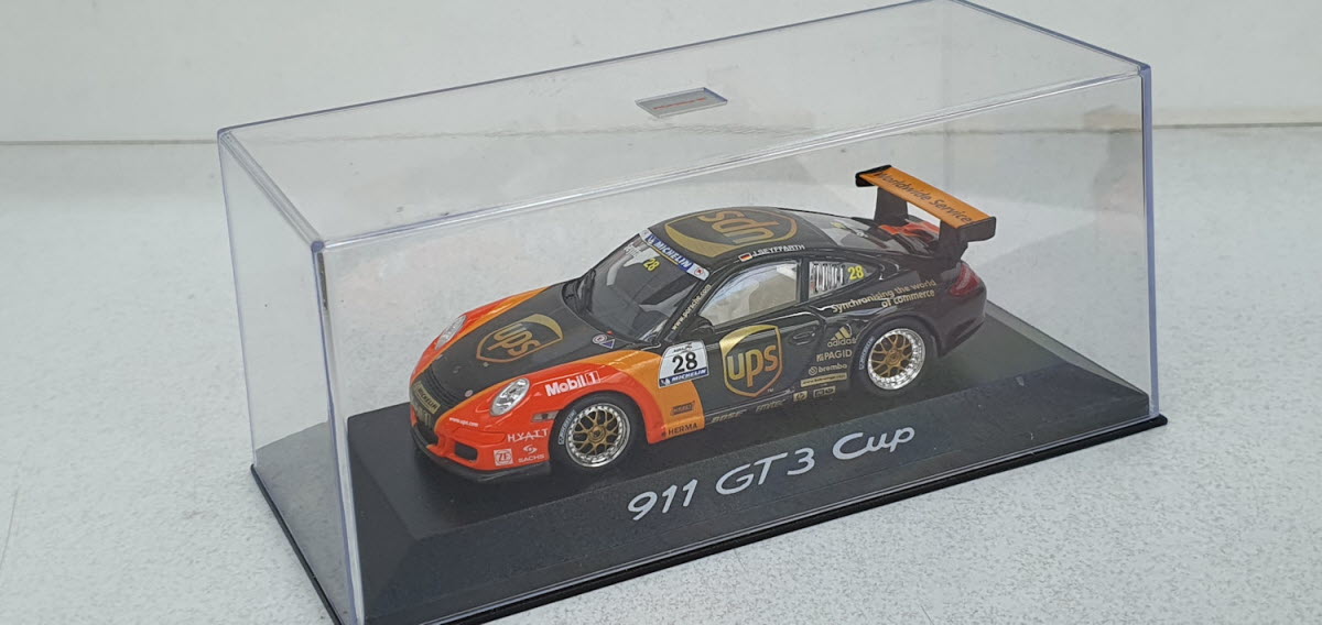Minichamps Porsche 911 GT3 Cup J. Seyffarth #28 - Schaal 1:43