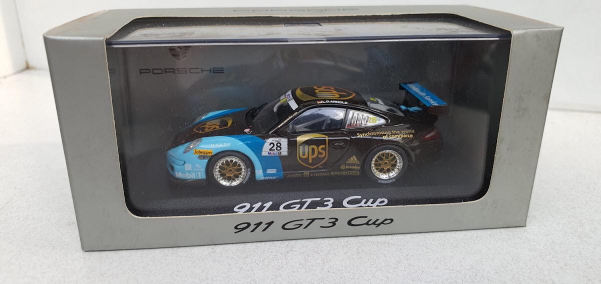 Minichamps Porsche 911 GT3 Cup L.D. Arnold - Schaal 1:43