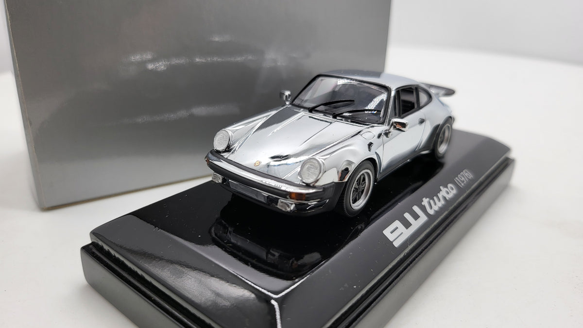 Minichamps Porsche 911 Turbo 1995 - Chrome - 1:43 - Limited Edition