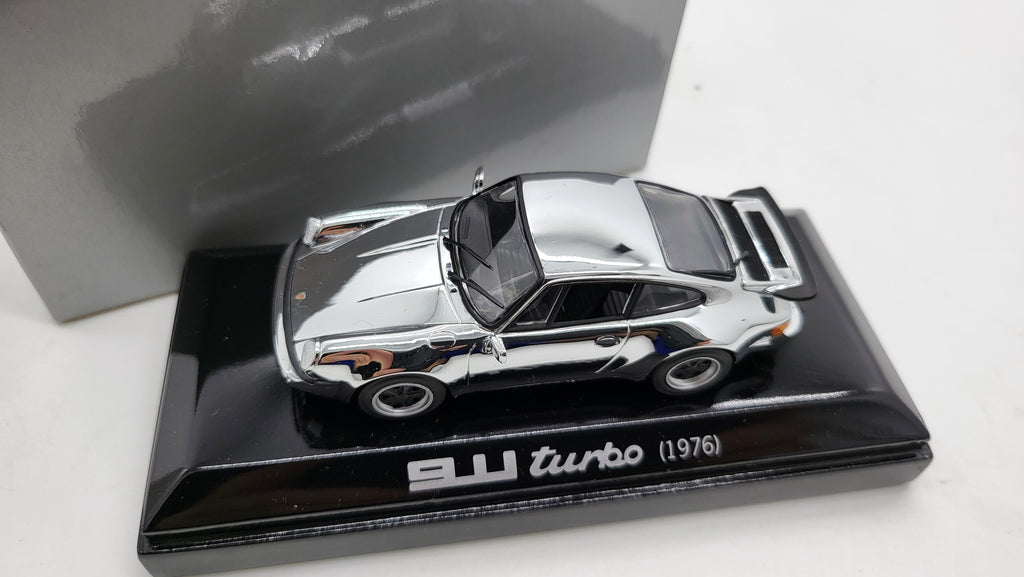 Minichamps Porsche 911 Turbo 1995 - Chrome - 1:43 - Limited Edition
