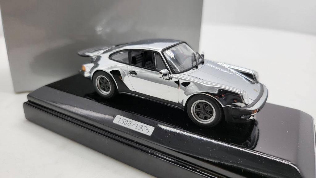 Minichamps Porsche 911 Turbo 1995 - Chrome - 1:43 - Limited Edition