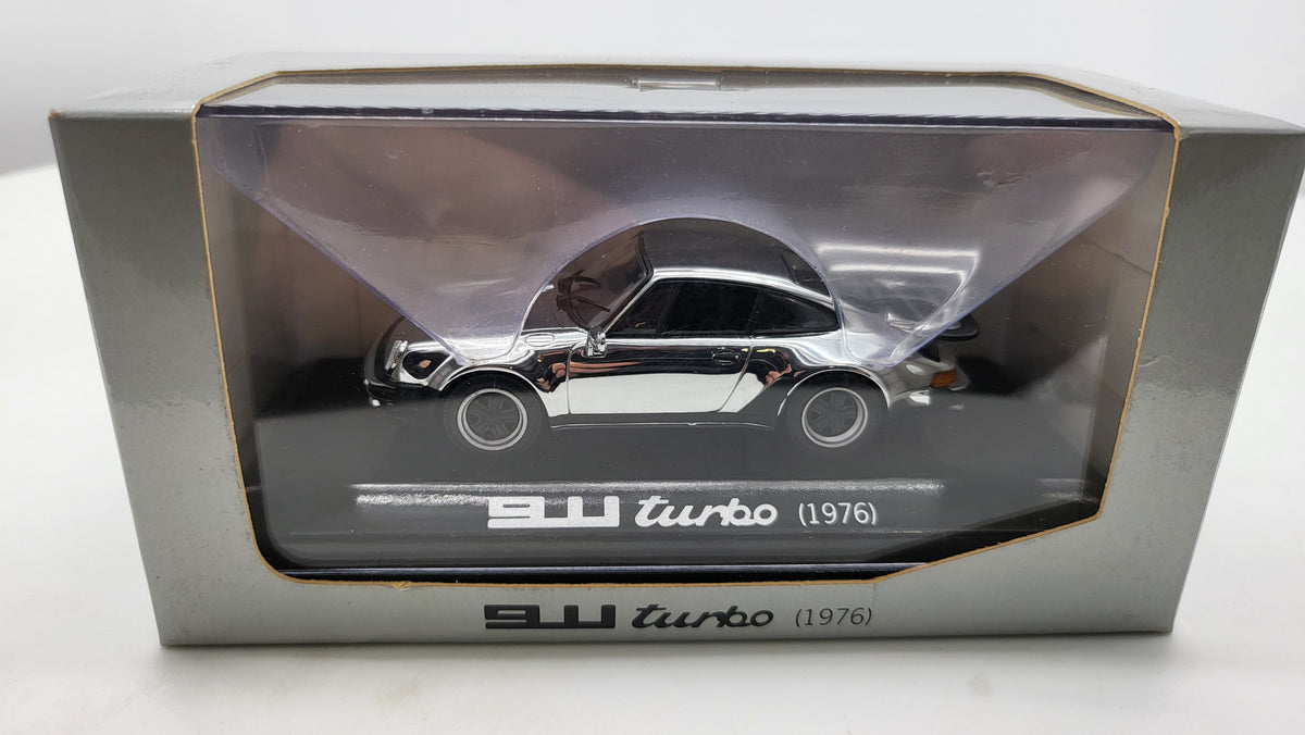 Minichamps Porsche 911 Turbo 1995 - Chrome - 1:43 - Limited Edition